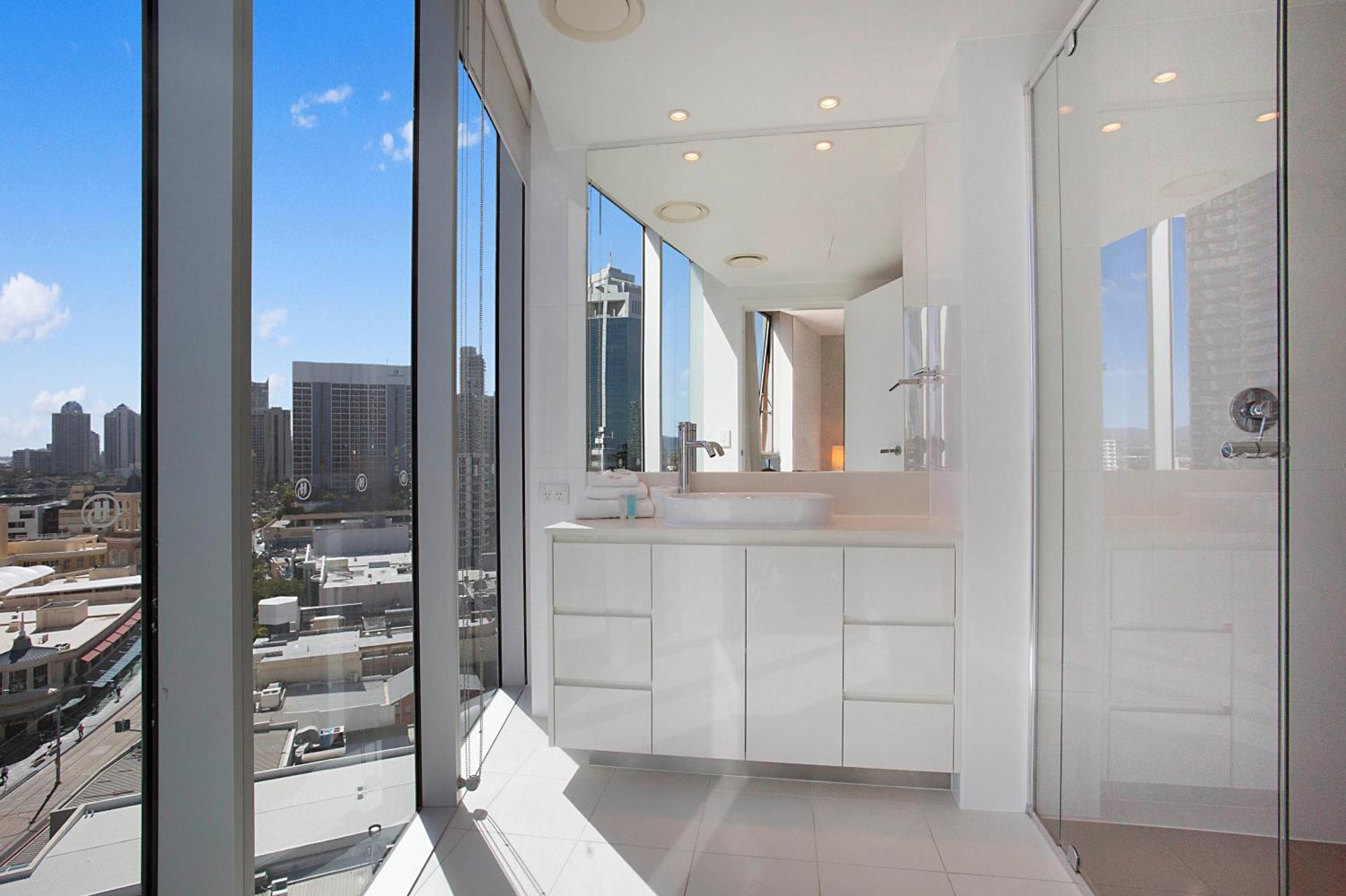 Number 1 H Residences - Wifi, Parking & More By Gold Coast Holidays Kültér fotó