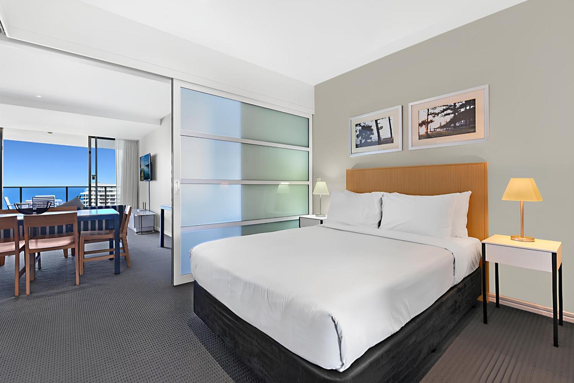 Number 1 H Residences - Wifi, Parking & More By Gold Coast Holidays Kültér fotó