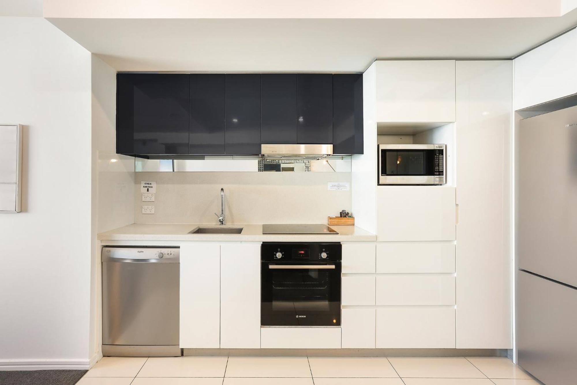 Number 1 H Residences - Wifi, Parking & More By Gold Coast Holidays Kültér fotó