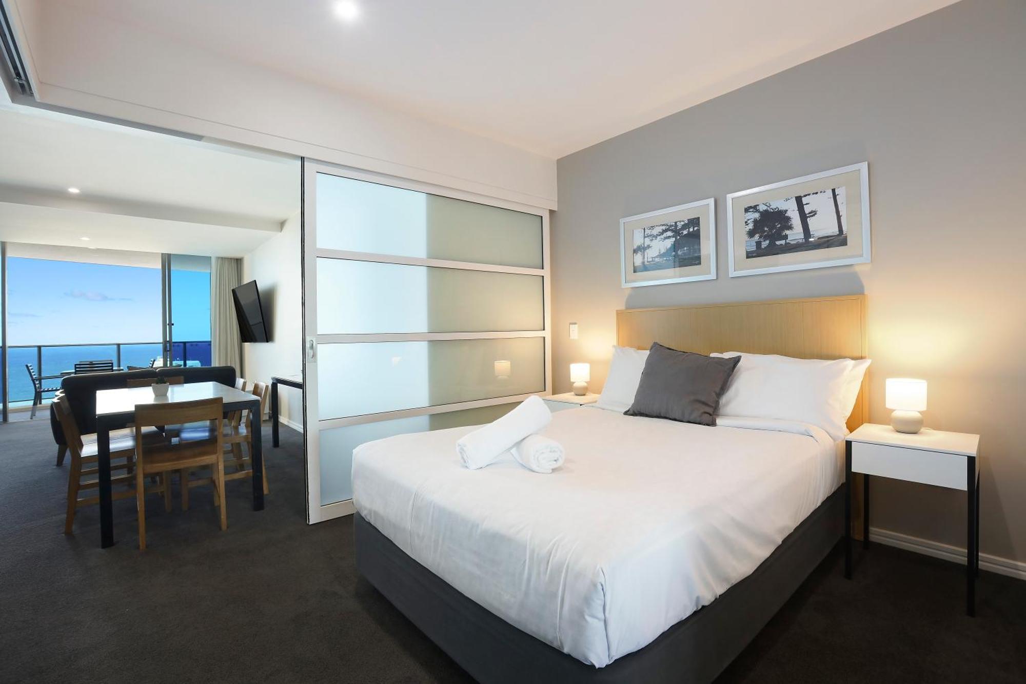 Number 1 H Residences - Wifi, Parking & More By Gold Coast Holidays Kültér fotó