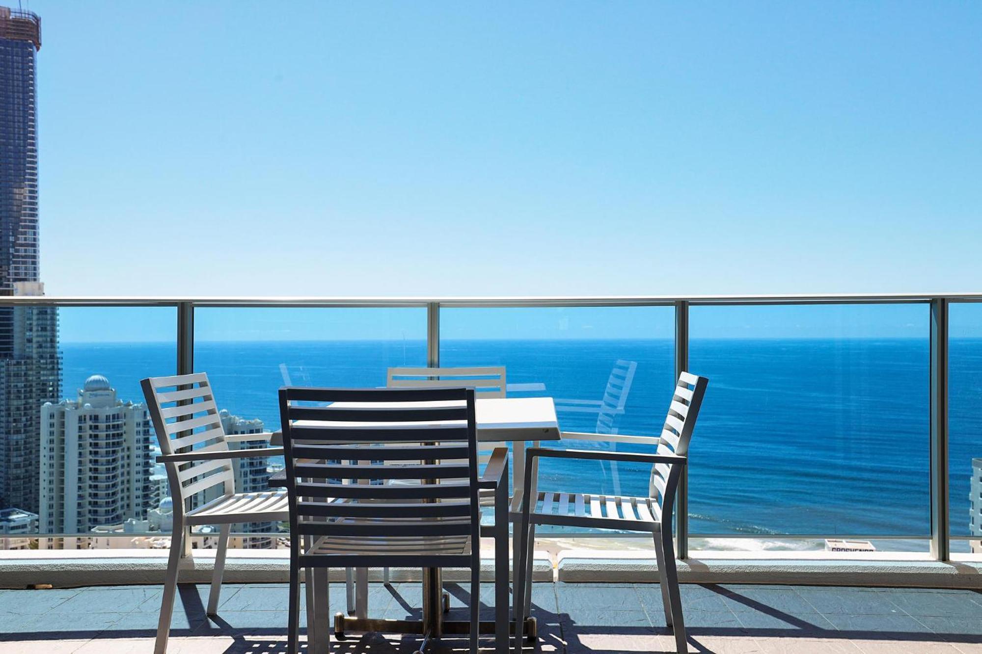 Number 1 H Residences - Wifi, Parking & More By Gold Coast Holidays Kültér fotó
