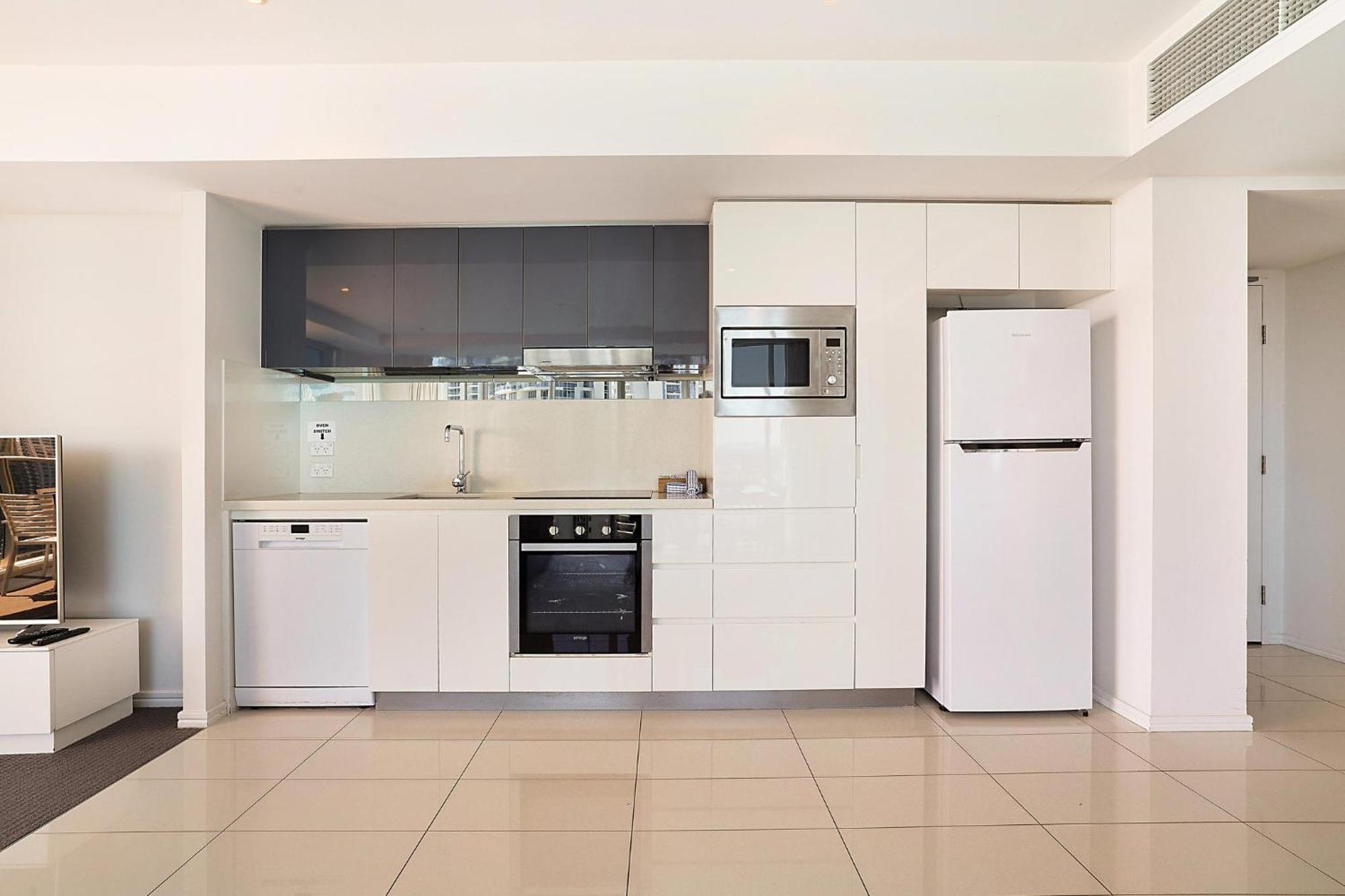 Number 1 H Residences - Wifi, Parking & More By Gold Coast Holidays Kültér fotó
