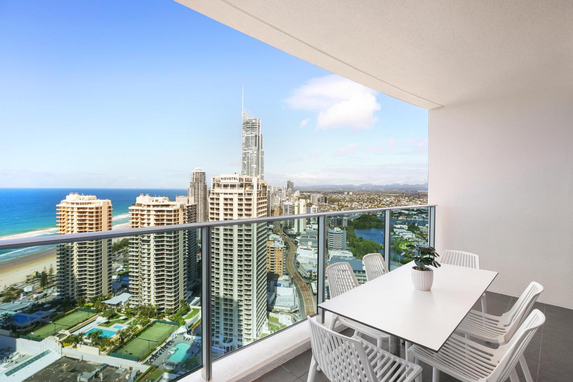 Number 1 H Residences - Wifi, Parking & More By Gold Coast Holidays Kültér fotó