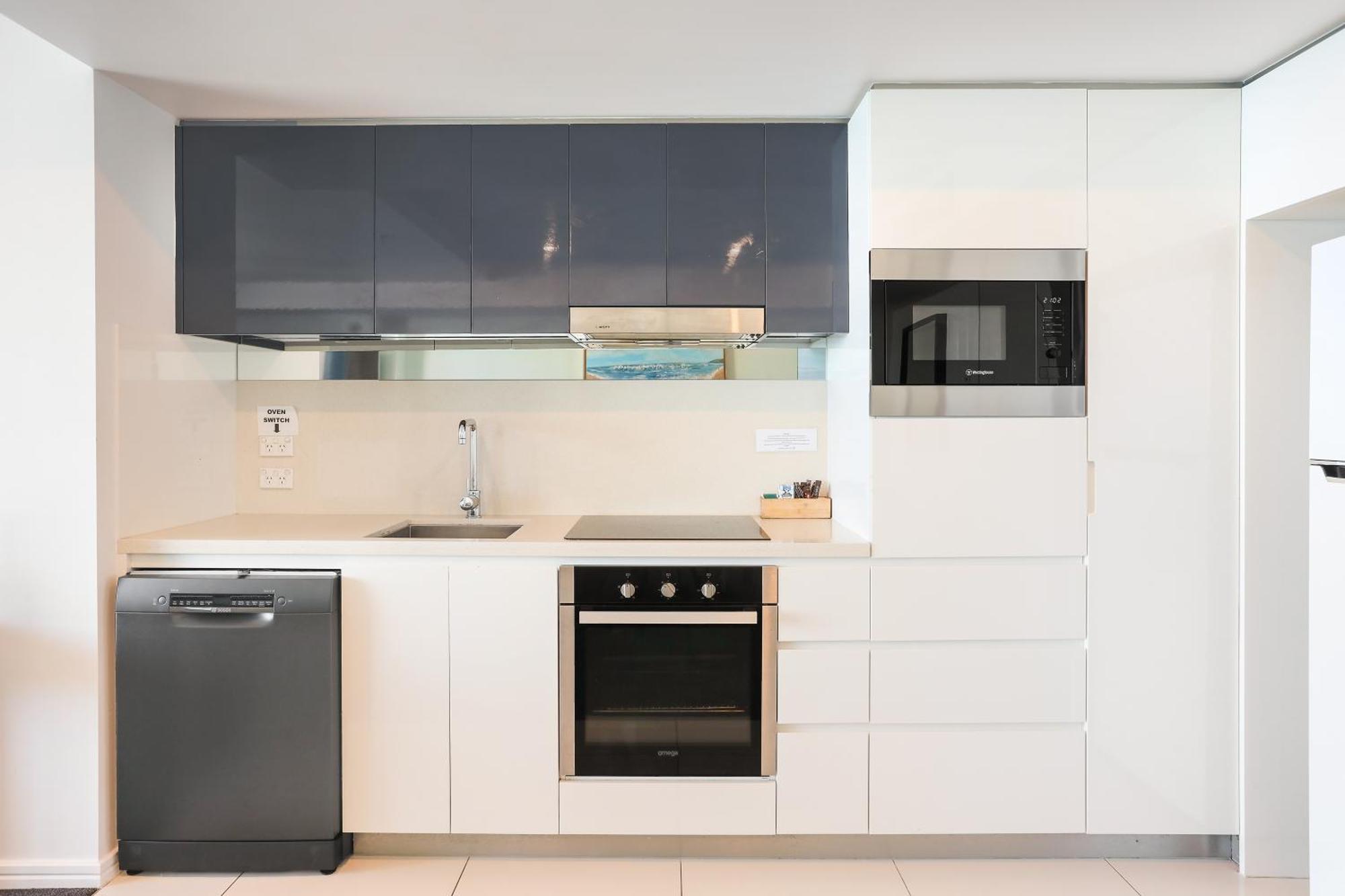 Number 1 H Residences - Wifi, Parking & More By Gold Coast Holidays Kültér fotó